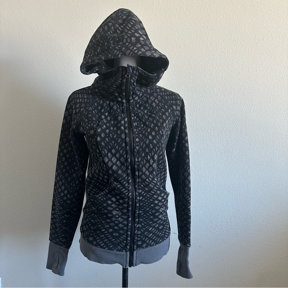 Lululemon Scuba women’s zip up Hoodie